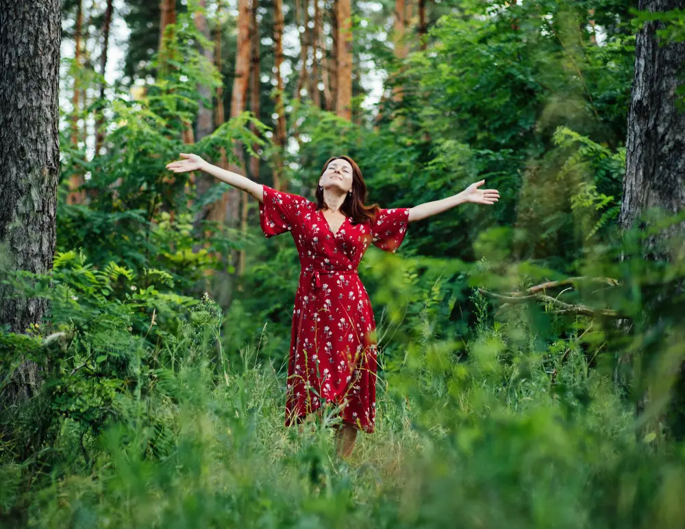 Turmeric is packed with health benefits, largely due to curcumin, which helps you improve your overall health and feel good.