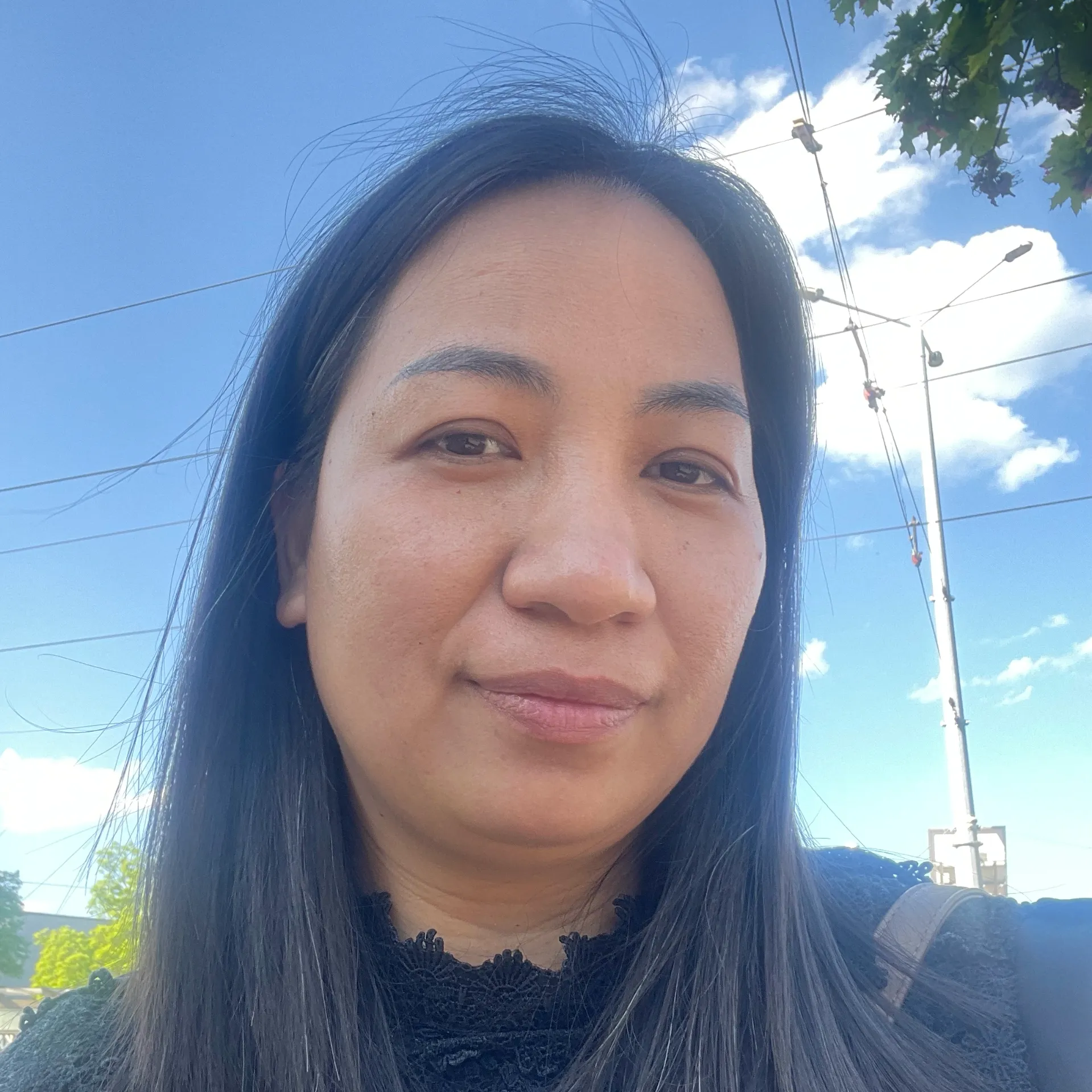 Студени соба нудли с пресни зеленчуци и яйца