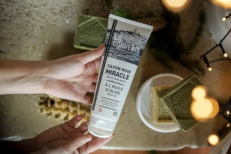 270906_Miracle-black-soap-olive-oil_2 (1).webp